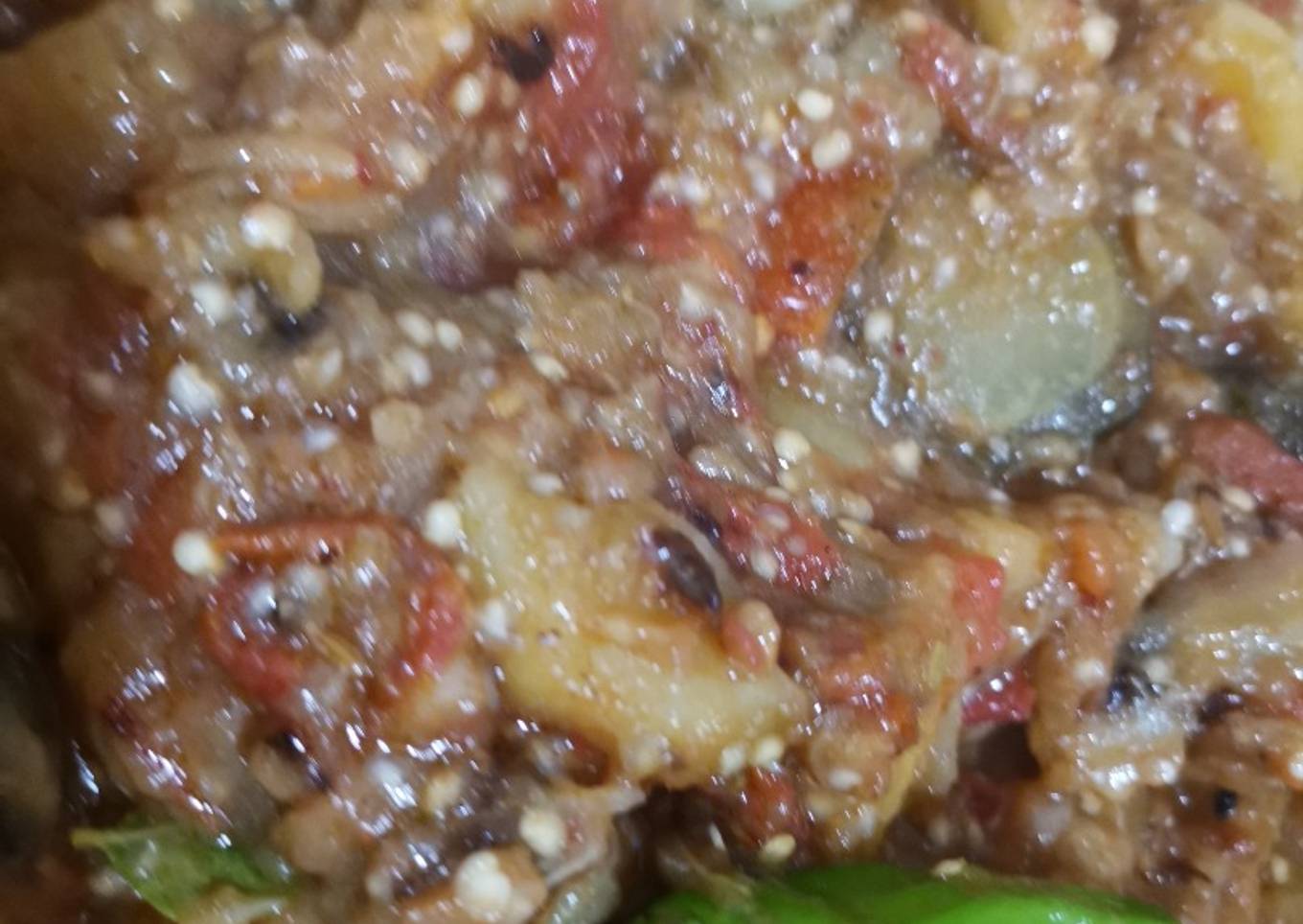 Bengan aloo (eggplant with potatoes)