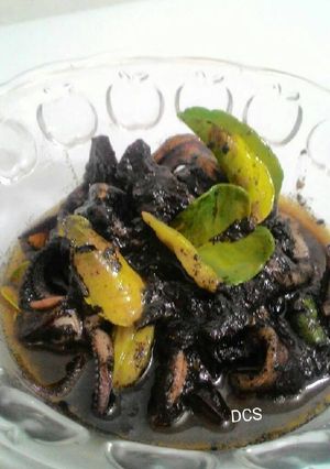 Foto resep Cumi-Cumi Bumbu Hitam Pedes