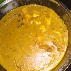 A picture of Matar paneer.