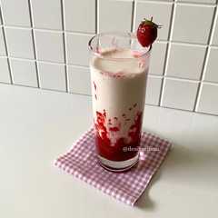รูปของ Korean Strawberry Milk