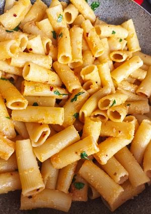 Foto di Rigatoni aglio, olio, peperoncino e pangrattato 🌶️