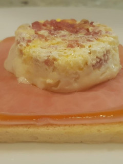 Una foto de Bocadito de jamón y queso con huevo