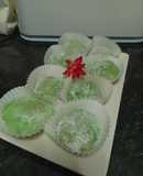 Mochis rellenos de matcha y fresas
