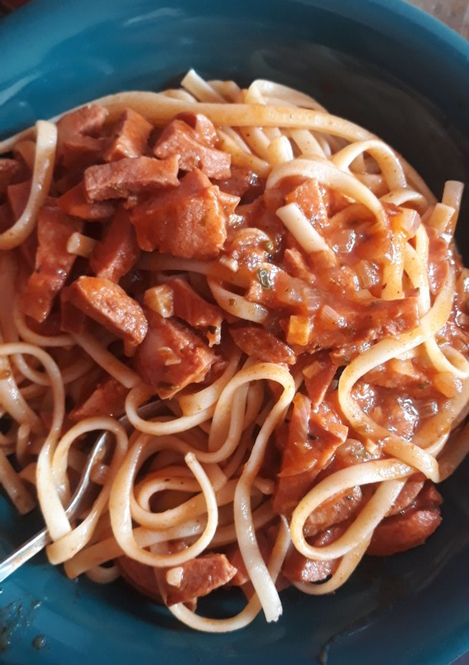 Una foto de Tallarines con longaniza