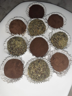 صورة لوصفة 🍫 تروف بذوق الشوكولا 🍫