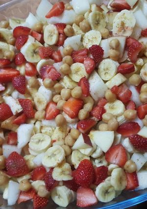 A picture of Chickpea Fruit Chat.