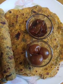 थेपला (thepla recipe in hindi) रेसिपी मुख्य फोटो