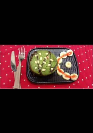 A picture of Banana spinach pan cake.