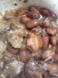Una foto de Guiso de porotos con chorizo y cerdo