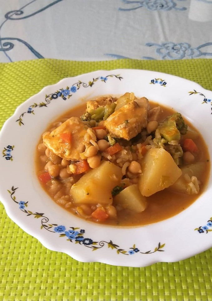 Una foto de Garbanzos con Emperador y Verdura