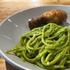 A picture of Spinach pesto with yogurt.