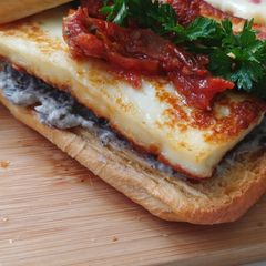 A picture of Halloumi slider.