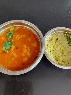 સંભાર અને કોપરા ની ચટણી (Sambhar Coconut Chuteny Recipe In Gujarati) રેસીપી મુખ્ય ફોટો