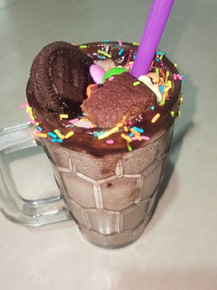 બ્રાઉની શેક (Brownie Shake Recipe In Gujarati) રેસીપી મુખ્ય ફોટો