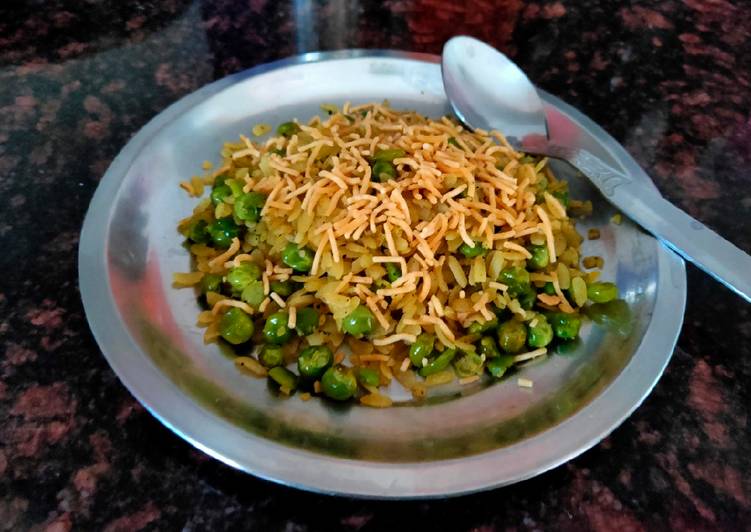 Recipe of Any-night-of-the-week Banarasi Chura Matar