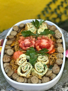 Foto resep Mie urai goreng topping sosis ayam dan telur dadar