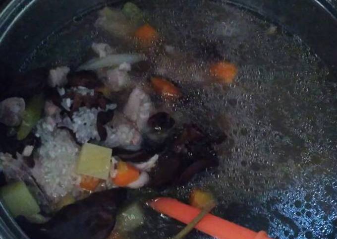 Resep Bubur manado chicken mashroom Anti Gagal