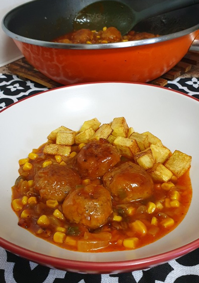 Una foto de Bolitas de soja con quesitos en salsa