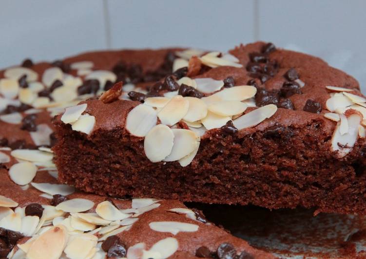 Comment Servir Gâteau tout choco et amandes