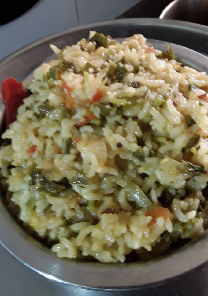 கீரை சாதம் (Keerai satham recipe in tamil) செய்முறை முக்கிய புகைப்படம்