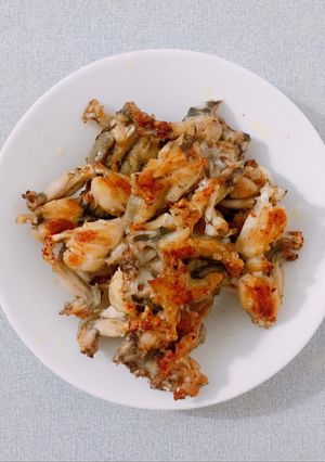 Hình của món Ếch chiên bơ.