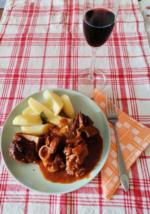 Kecske pörkölt recept fotója
