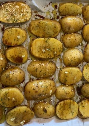 Une photo de Pomme de terre au miel et à la sauce soja