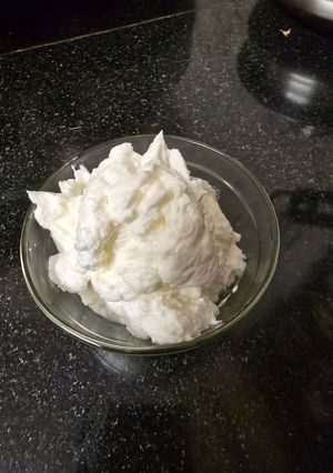 A picture of White butter.
