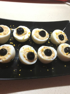 Una foto de Huevos rellenos de atún