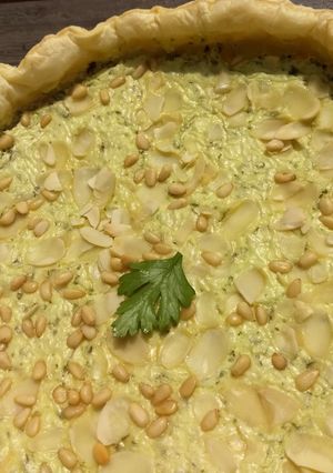 Une photo de Tarte aux herbes aromatiques et chèvre frais