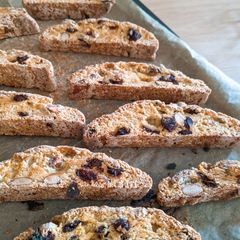 A picture of Biscotti.