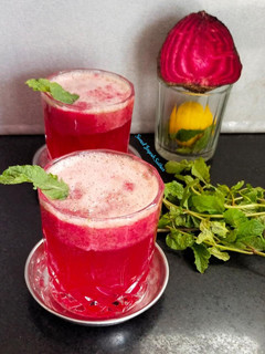 મેંગો બીટરૂટ મોઇતો (Mango Beetroot Mojito Recipe In Gujarati) રેસીપી મુખ્ય ફોટો