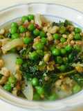 A green koottu with Mung, green peas, and kale