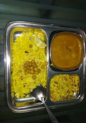 प्याज चना मसाला संग कांदा पोहा (Pyaz chana masala sang kanda poha recipe in Hindi) रेसिपी मुख्य फोटो