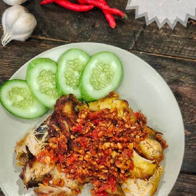 Resep Ayam Gepuk Ala Pak Gembus Oleh Dw Dapoer Wija Cookpad
