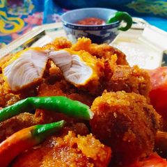 A picture of Spicy bonless fried chicken.