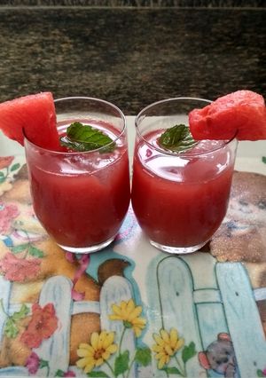 તરબૂચ નું જ્યુસ(watermelon juice Recipe in gujarati) રેસીપી મુખ્ય ફોટો