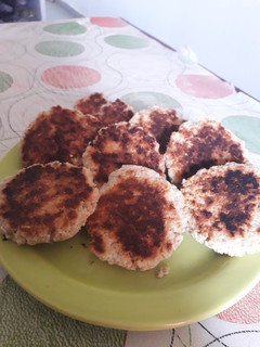 Una foto de Galletitas de avena y coco fáciles y ricas!!