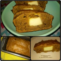 A picture of Banana Cake with Cream Cheese.