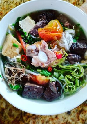 Hình của món Bún riêu sườn non.