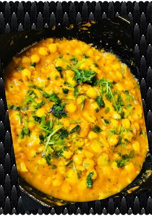 A picture of Restaurant style chole.
