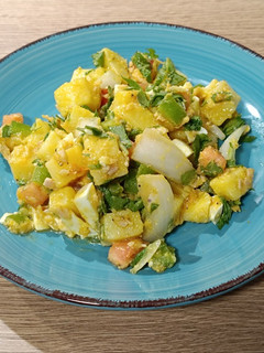 Una foto de Fresca ensalada campera con toque de curry