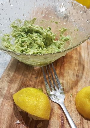 A picture of Guacamole.