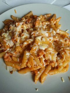 Una foto de Macarrones a la boloñesa rápidos