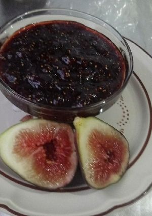 Una foto de Mermelada Casera De Higo