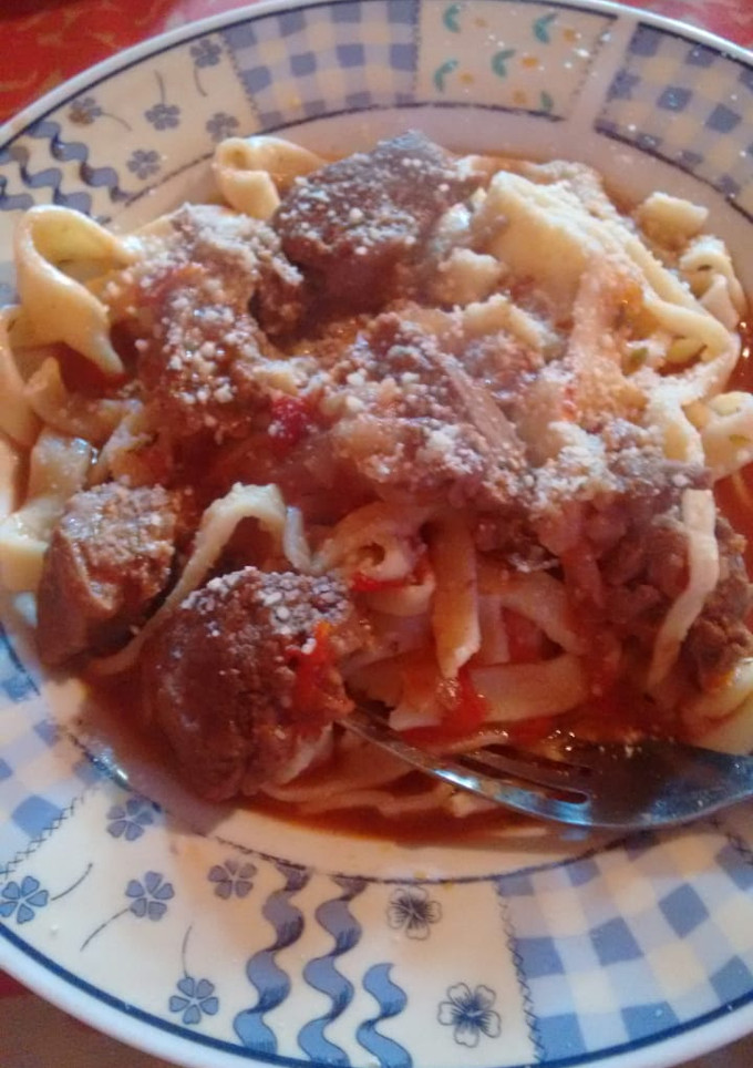 Una foto de Fideos caseros con salsa bolognesa