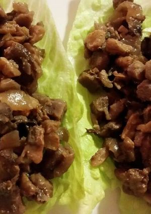 A picture of Tricia's lettuce wraps.