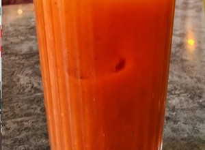 Foto de Sumo Detox de Laranja, Cenoura e Gengibre