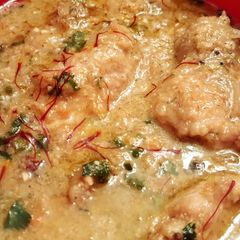 A picture of Chicken Rezala.