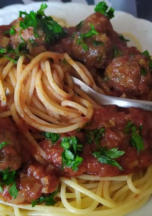 Una foto de Espaguetis con Albóndigas